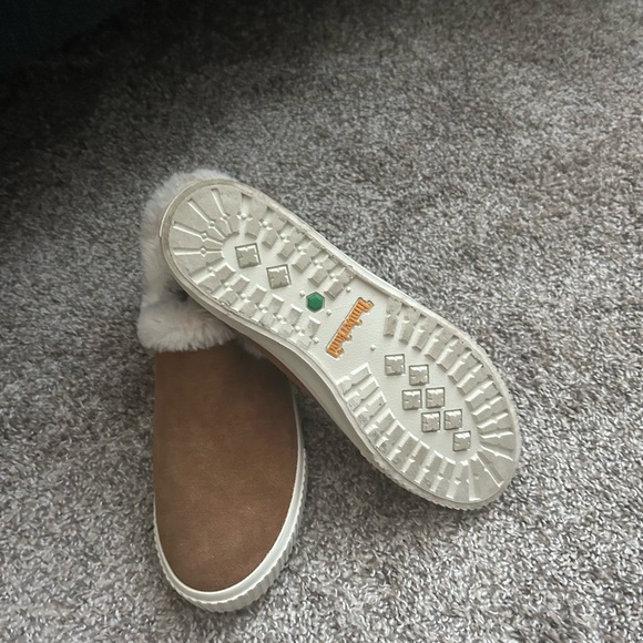 Timberland Women's Tan Suede Fur-Lined Shoes - Picture 3 of 3